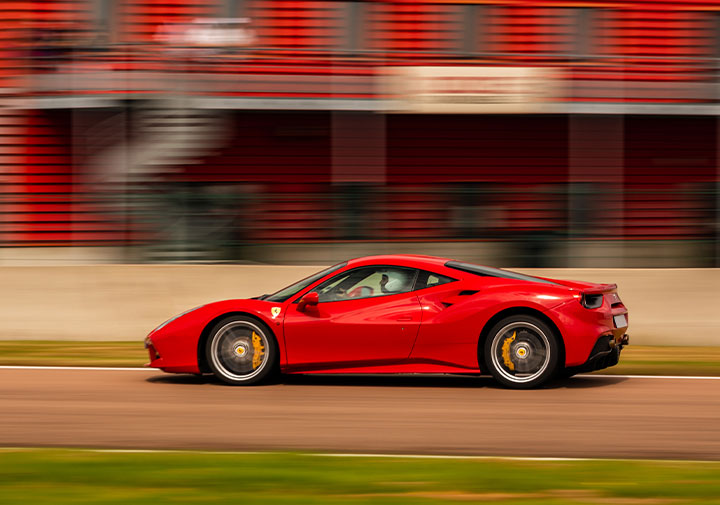 Stage de pilotage sur circuit Ferrari