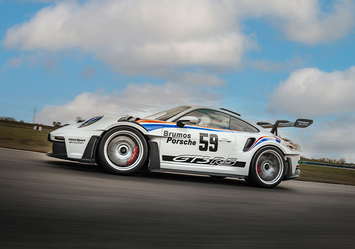 Stage de pilotage sur circuit Porsche 992 GT3 RS