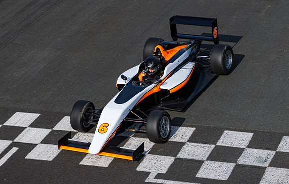 Les pilotes et les écuries du GP Explorer 3 (The Last Race